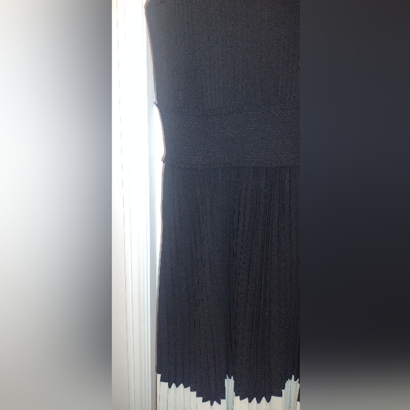 NEW Nanette Lepore Pleated sleeveless dress ptp 20 " - Picture 2 of 8